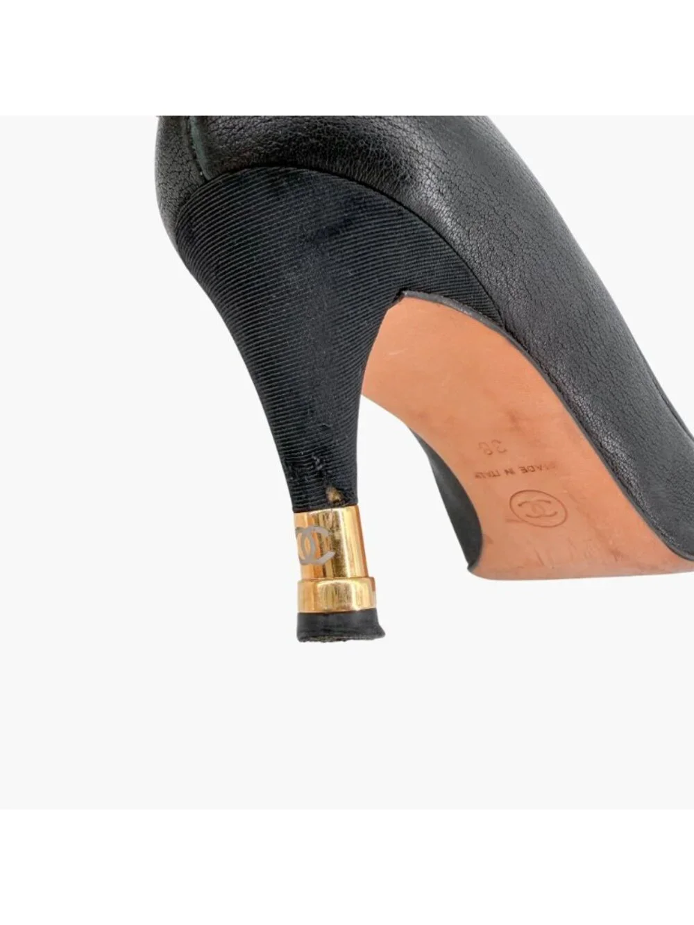 Chanel CC Cap Toe Pumps Heels Black Leather Size 38 US 7-7.5 Women’s